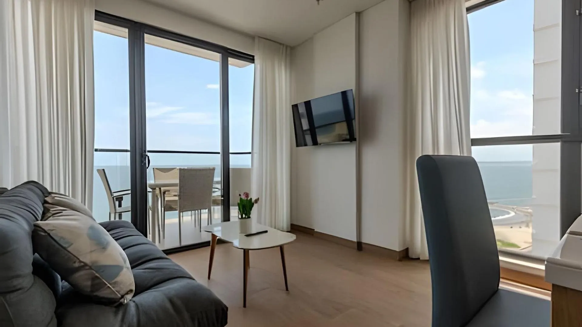 New Apt Beautiful Sea View And Walled City 2Br Cartagena Apartment