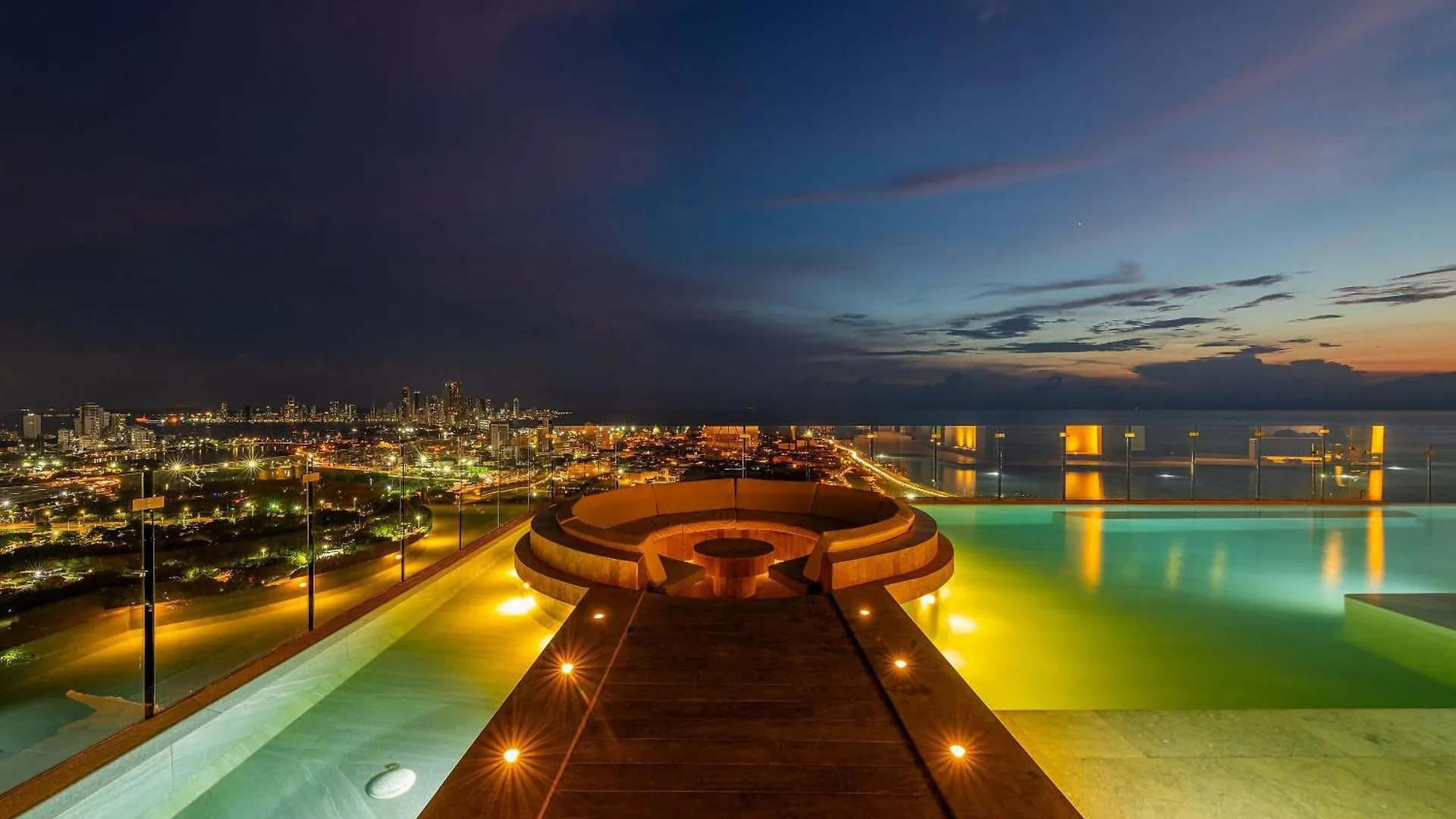 New Apt Beautiful Sea View And Walled City 2Br Cartagena