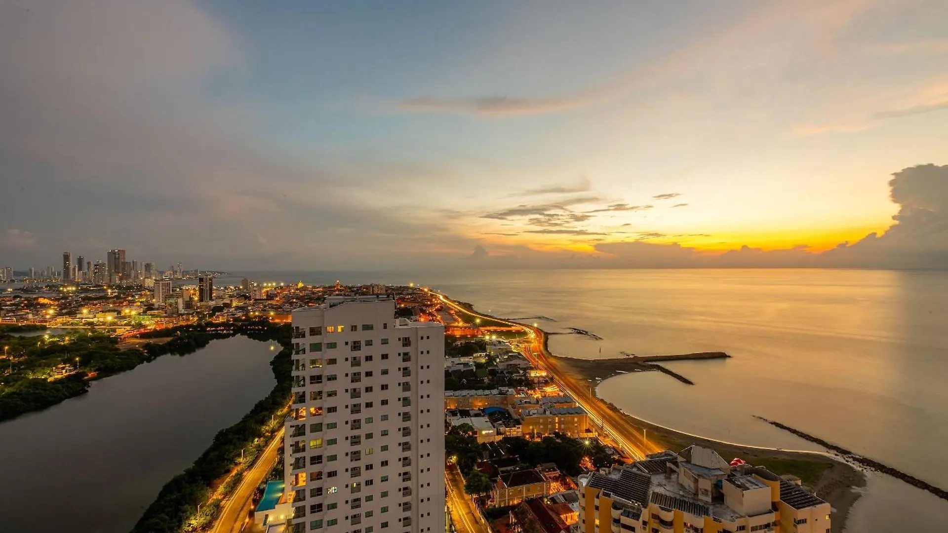 New Apt Beautiful Sea View And Walled City 2Br Cartagena