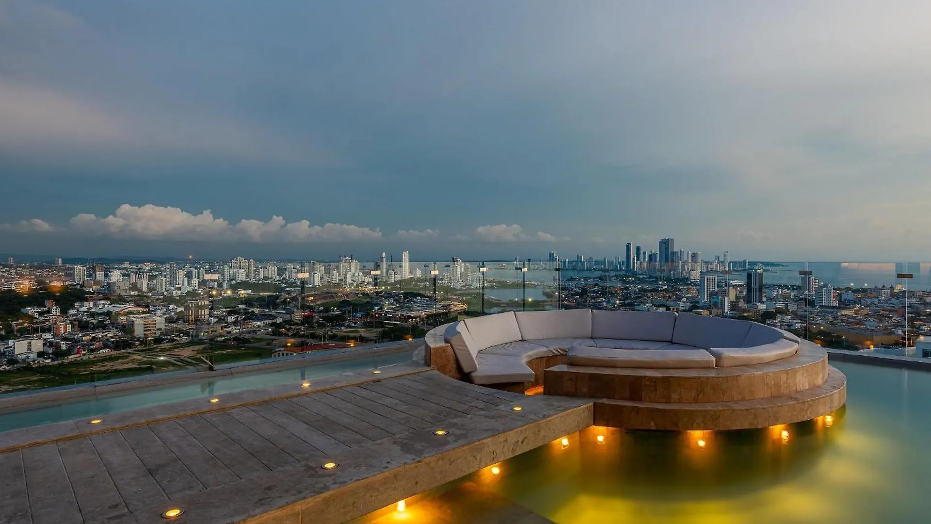New Apt Beautiful Sea View And Walled City 2Br Cartagena Appartamento