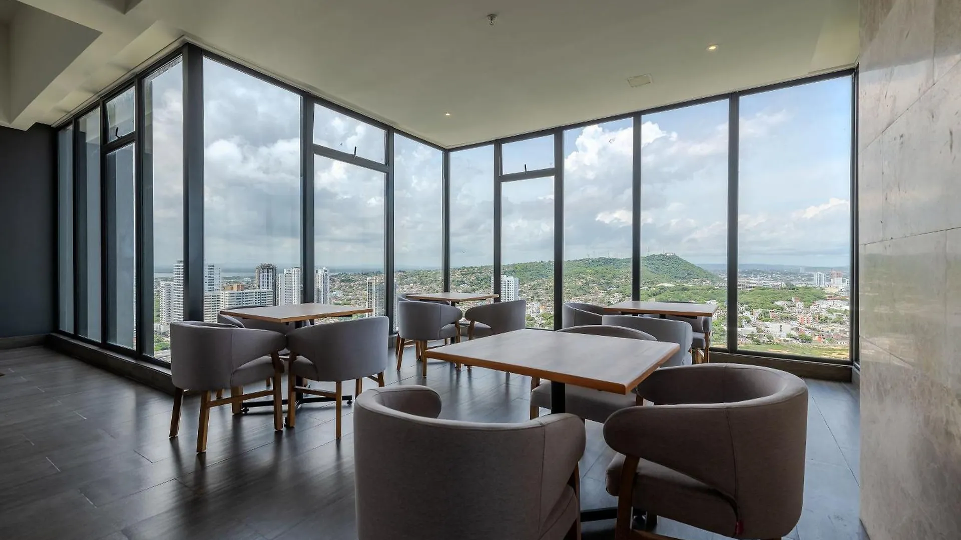 New Apt Beautiful Sea View And Walled City 2Br Cartagena