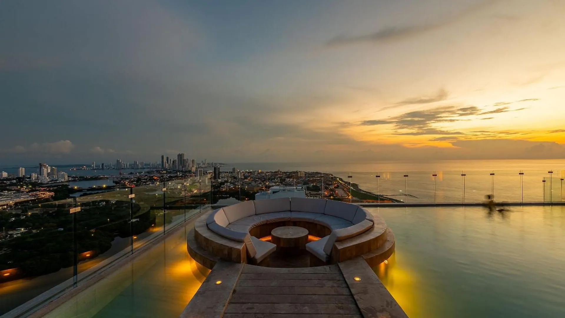 New Apt Beautiful Sea View And Walled City 2Br Cartagena